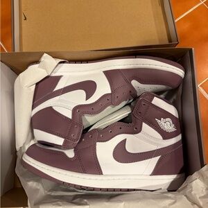 Nike Air Jordan 1 Retro High OG - New